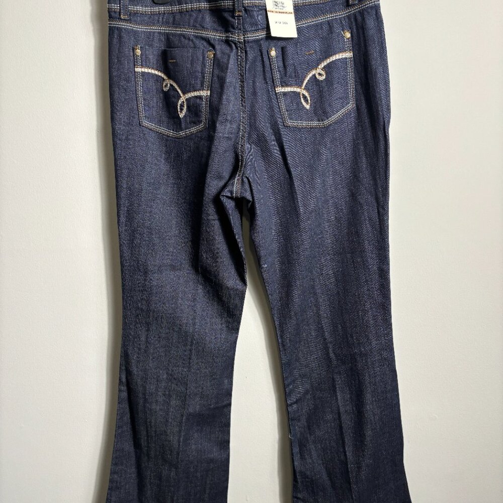 🔥 L.E.I. Sophia Hiphugger Flare Jeans NWT Size 15 Embroidered Pockets - Picture 4 of 4